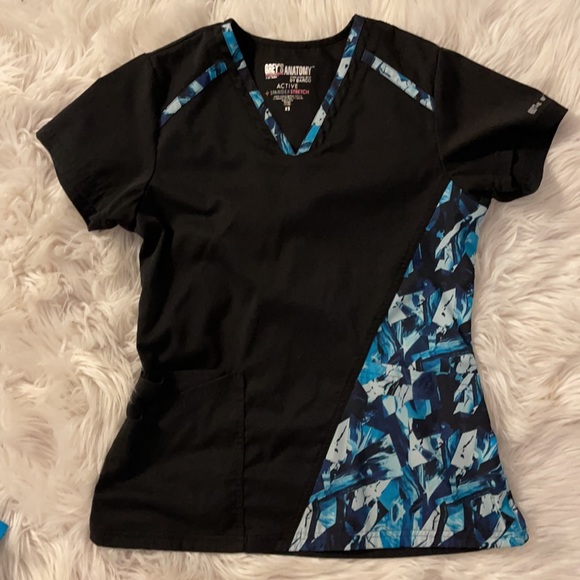 Scrub pant and top - Picture 2 of 5